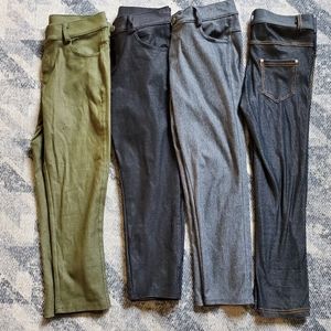 Stretchy capris. Size small.